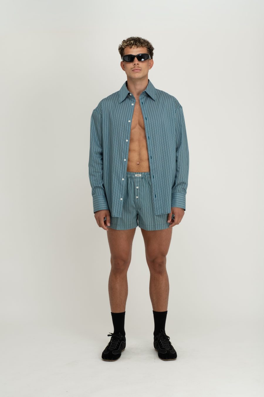 SIGNATURE STRIPE SHORT