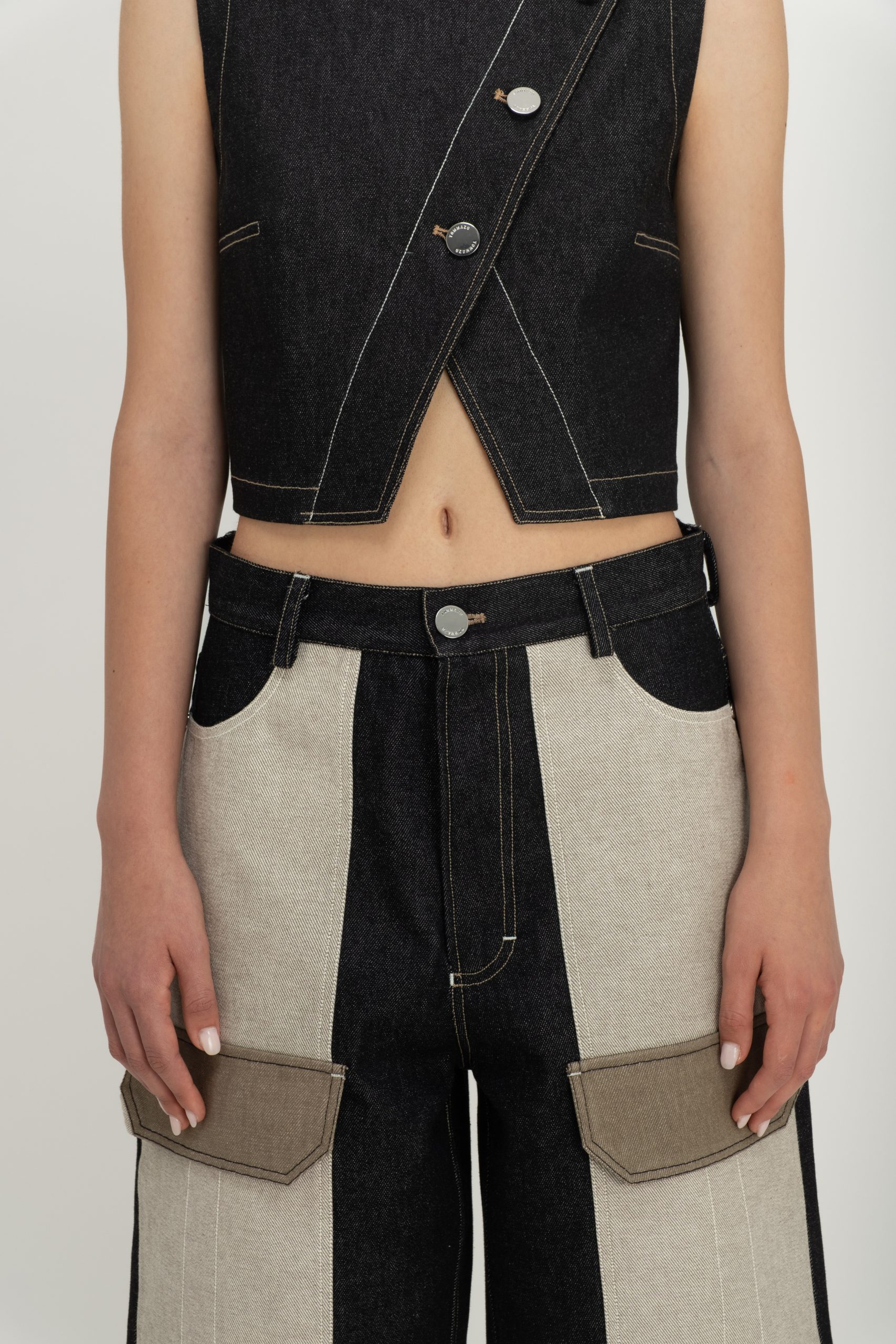 CONTRAST PANEL DENIM SHORT - Image 3